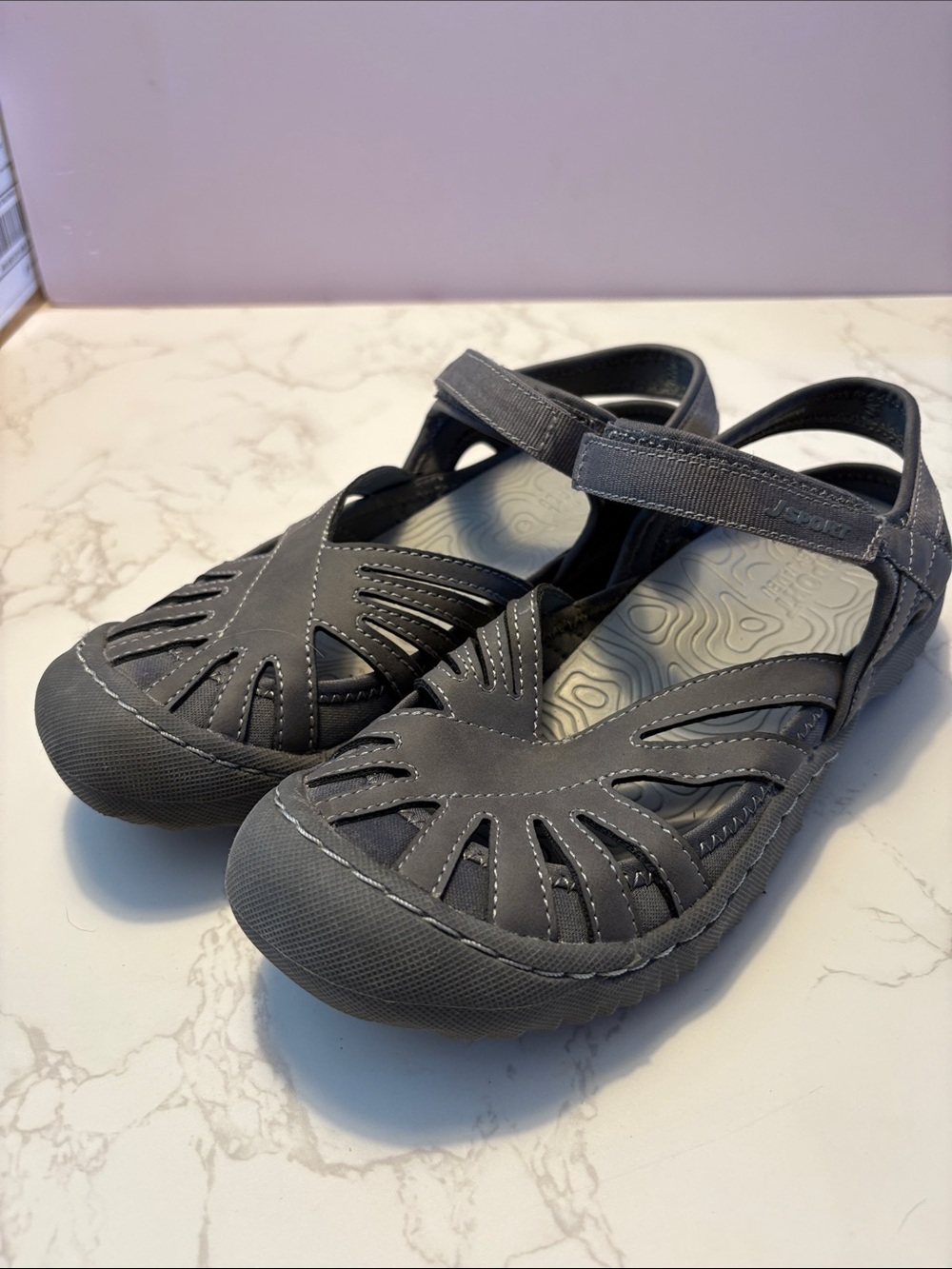 JSport by Jambu womens Gray Closed-Toe Sandal size 7.5
